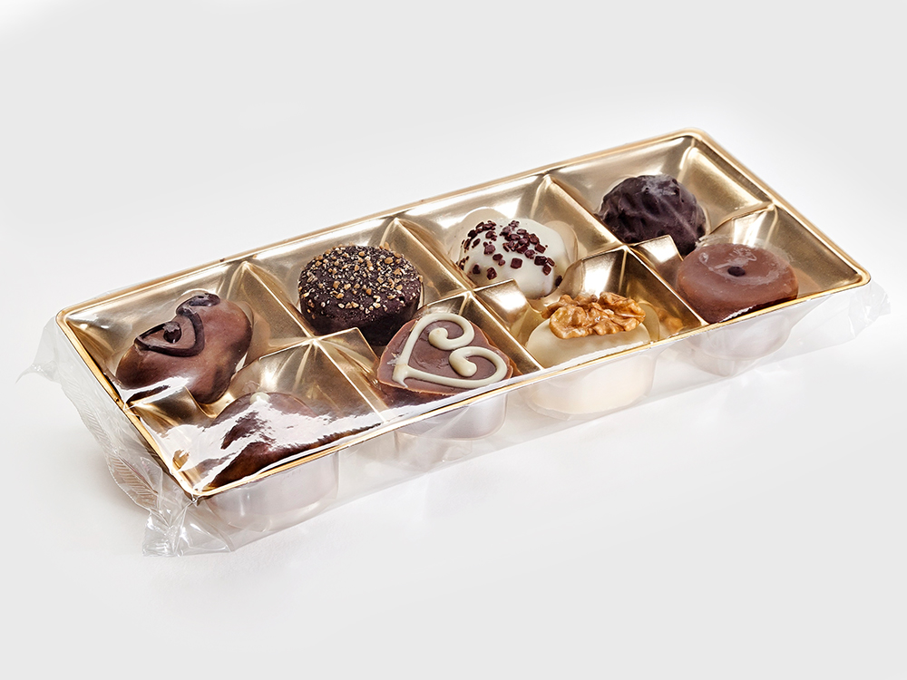 Illustration of flowpack packaging for chocolates