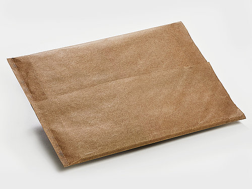 Braune Papierverpackung mit zwei verleimten Seiten